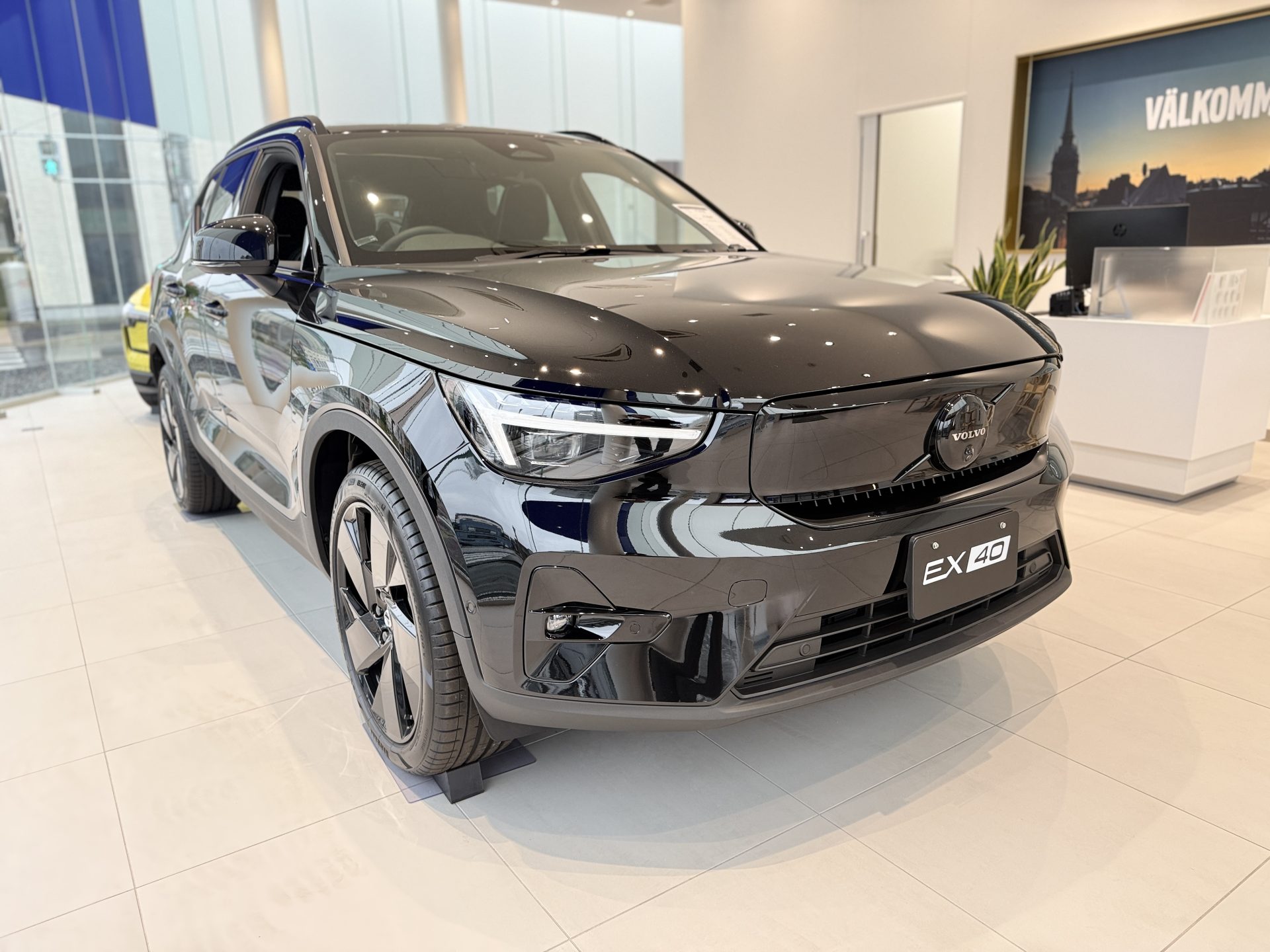 EX40 Ultra Single Motor Black Edition